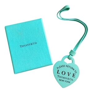 TIFFANY & CO RETURN TO TIFFANY LOVE HEART LEATHER BAG CHARM